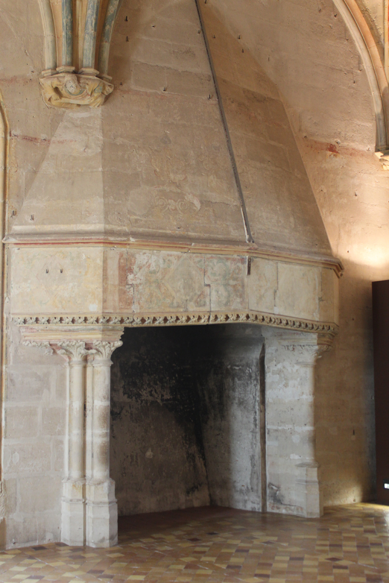 Камин в донжоне Венсенского замка. Фото: Недолужко А.В.