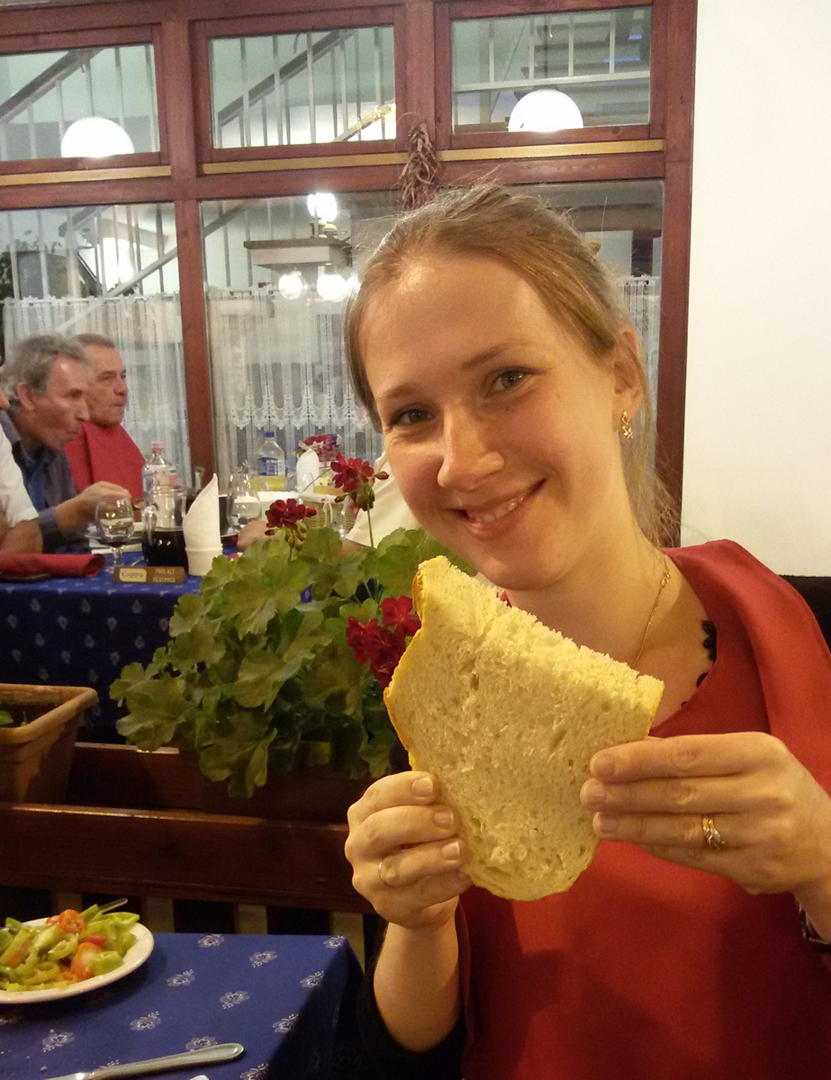 Поедая уху по-Сегедски Хаасле...