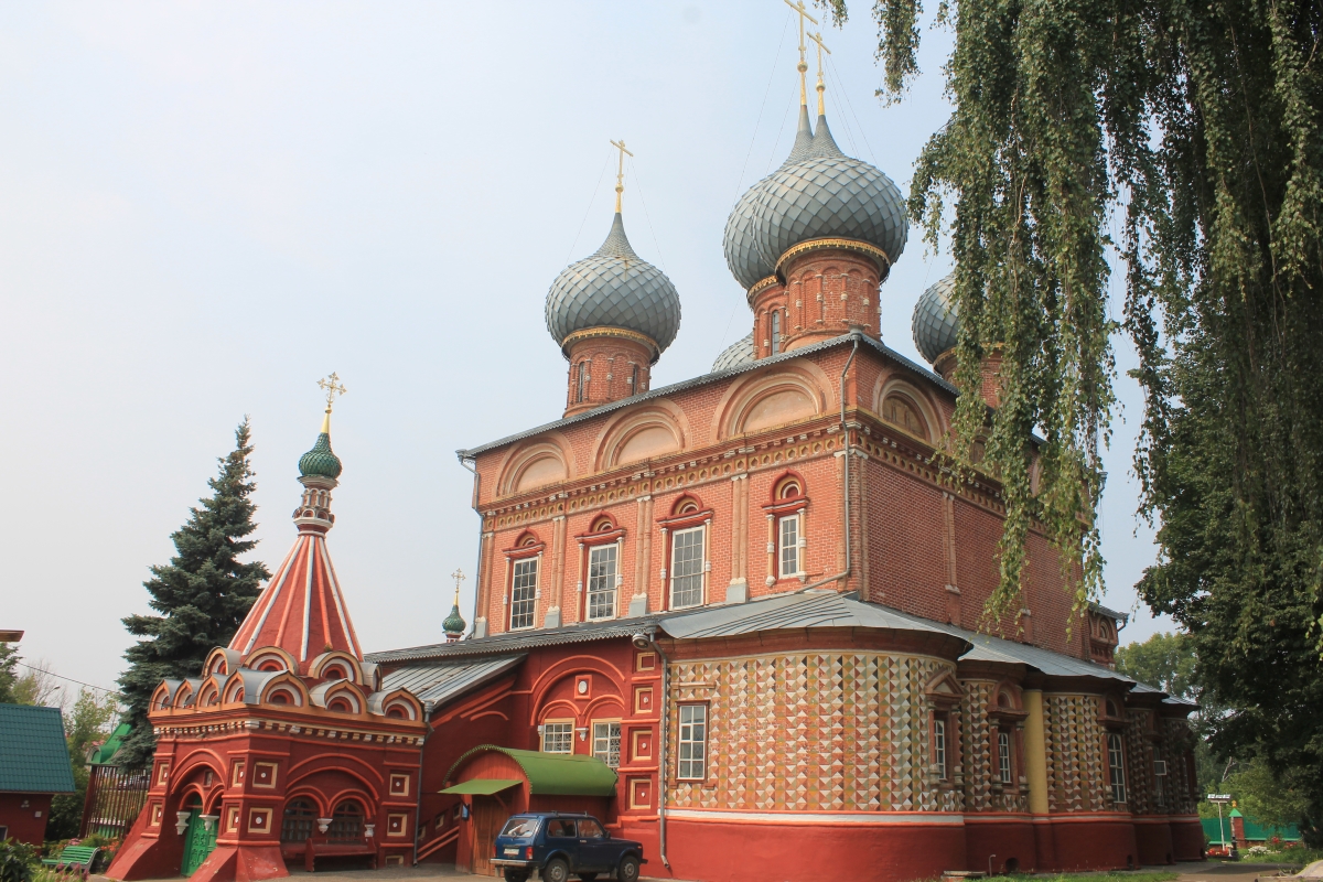 Церковь Воскресения на Дебре