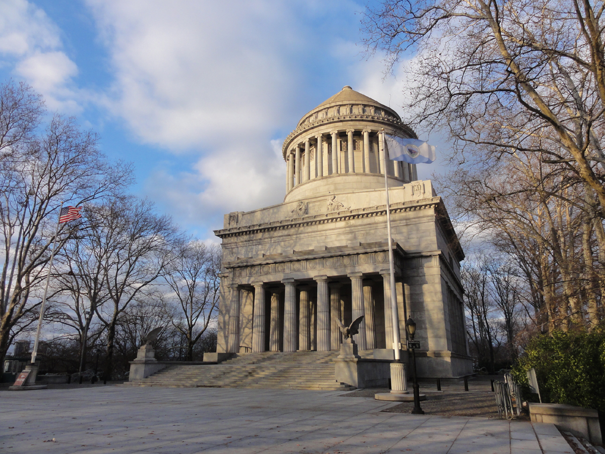 Мемориал Гранта - самый большой в Северной Америке и один из самых больших в мире мавзолеев. Фото: Наталия Груздева