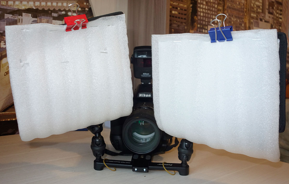 Фото: 5. Вспышки, установленные на брекете+диффузоры+изолон. Фото: Омелько М.М.